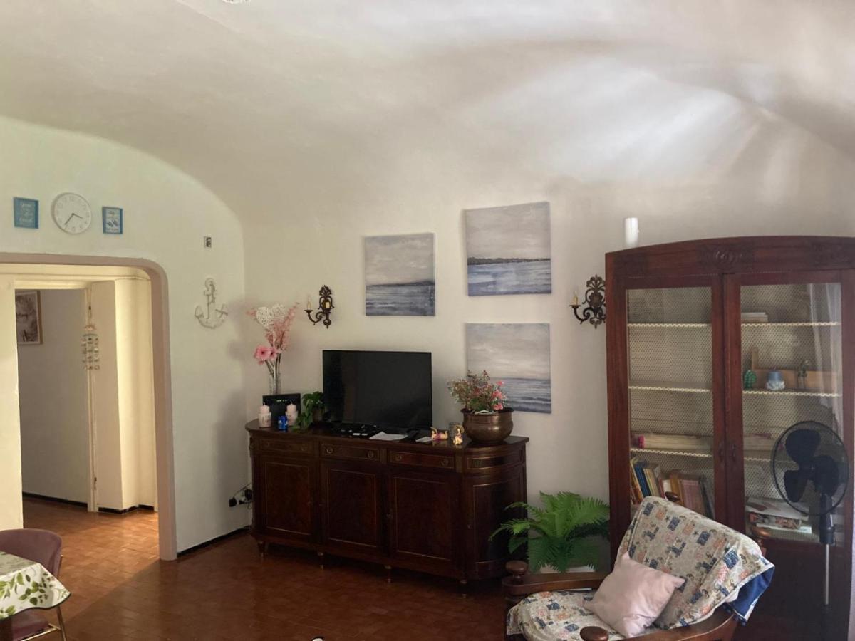 La Terrazza Di Ameglia Alta Apartment Exterior foto