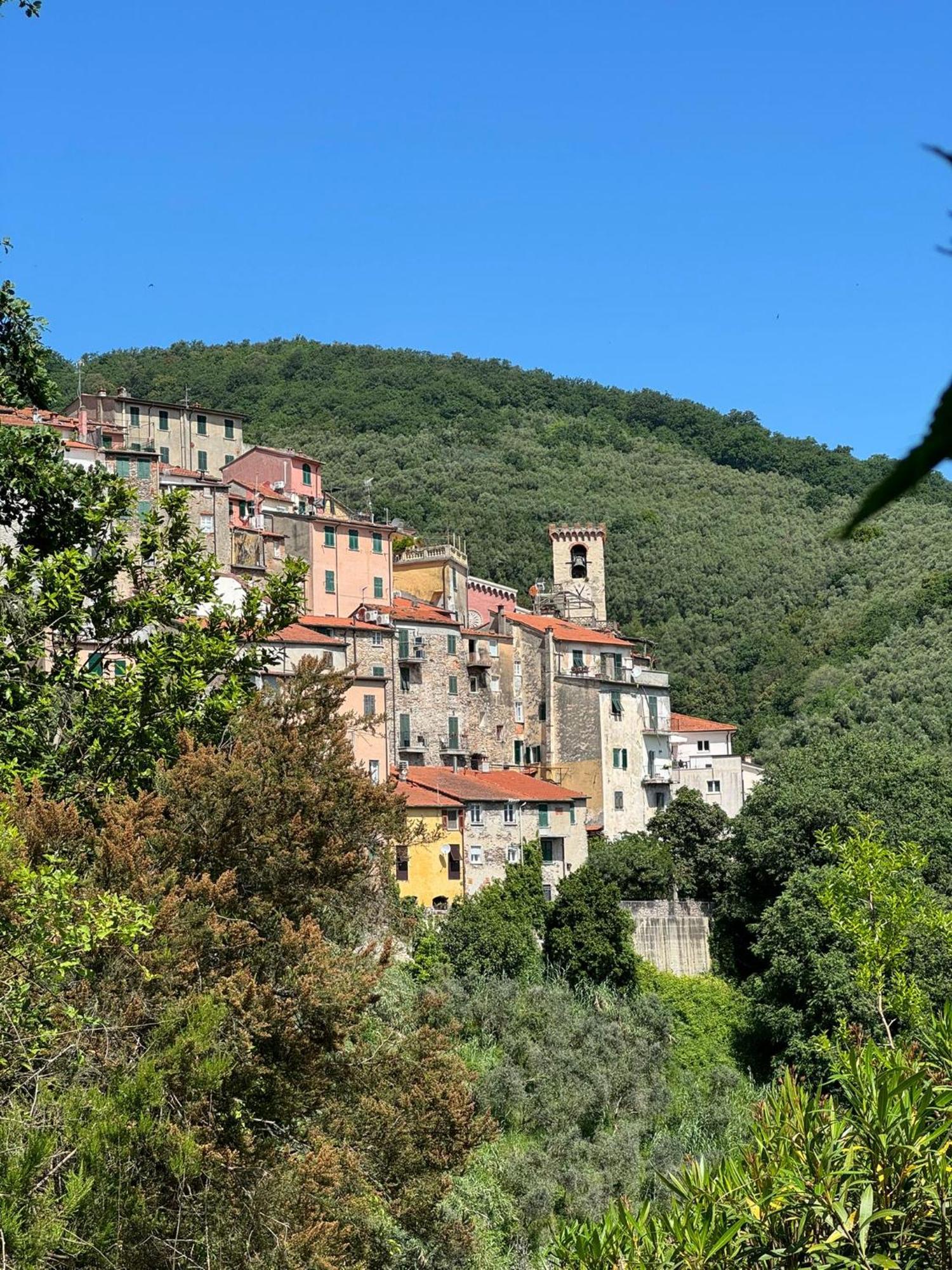 La Terrazza Di Ameglia Alta Apartment Exterior foto